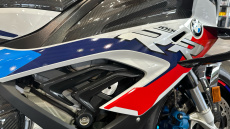 BMW M1000 RR